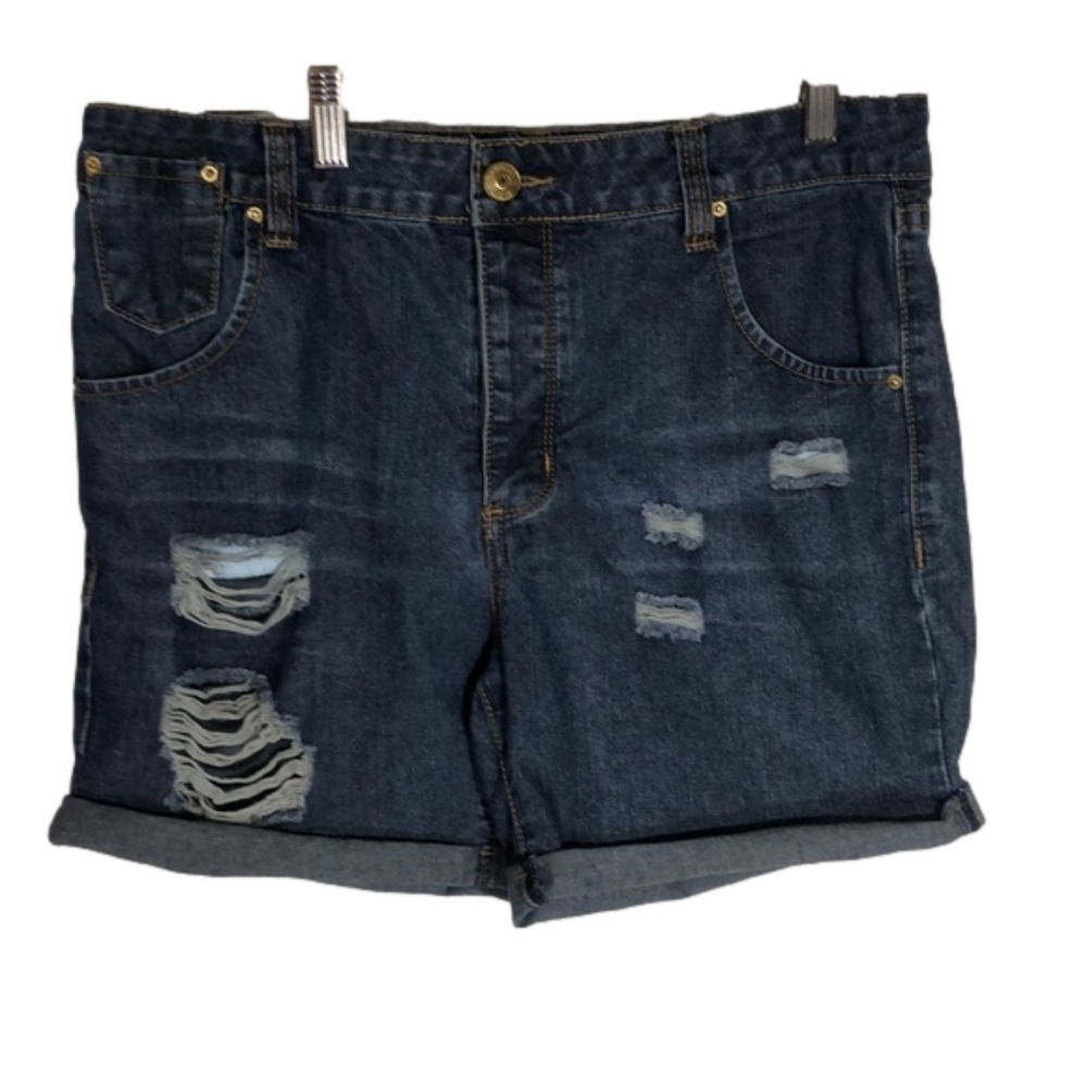 𝅺RANBEERI distressed jean shorts, size 11